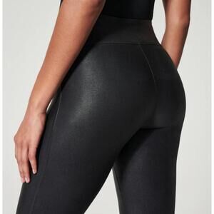 SPANXshape™ Faux Leather Leggings size Medium